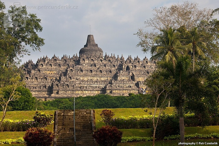 image img_5505_borobudur-jpg